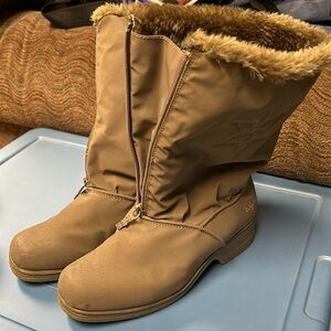 Totes mid calf boots with zipper in front